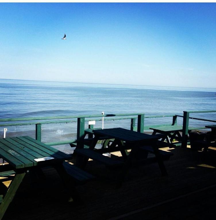 The Fishing Boat Inn Boulmer Exterior foto